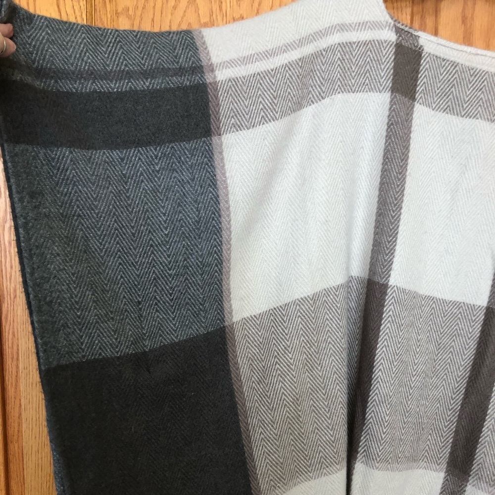 Universal Thread Plaid Herringbone Poncho - Picture 2 of 8